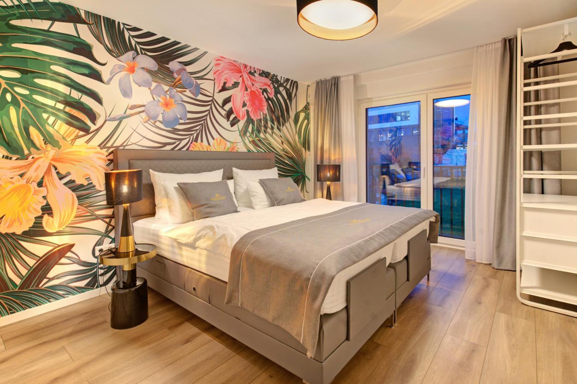 BlumenRaum Ferienwohnung 2 คาร์ลสรูเฮอ ภายนอก รูปภาพ